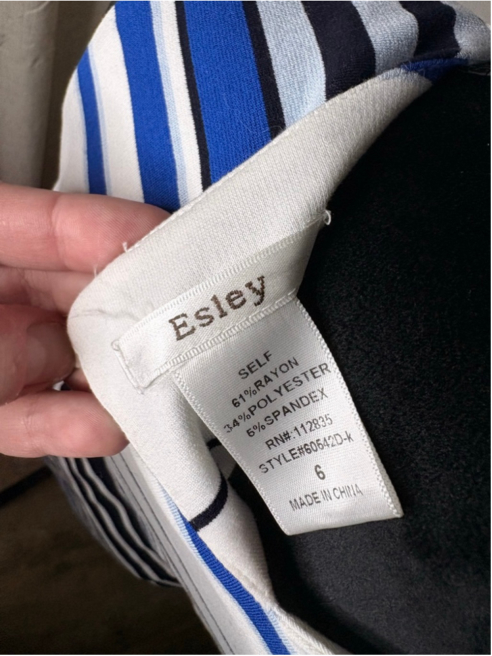 Esley Striped Blue White Sleeveless Dress Size 6 - Picture 4 of 4